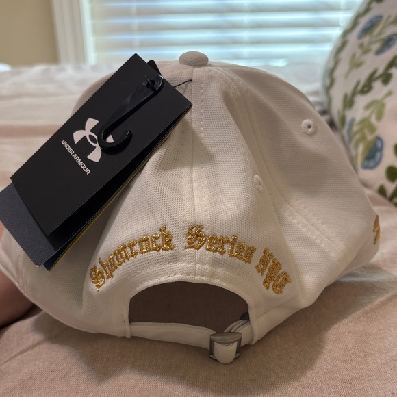 Notre Dame Under Armour Hat - Picture 3 of 6